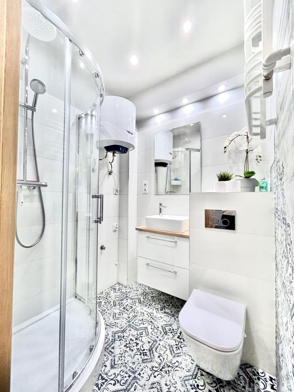 Shower, Toilet, Bathroom
