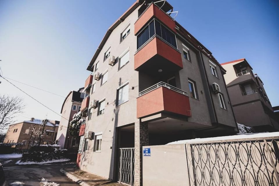 Property building, Day