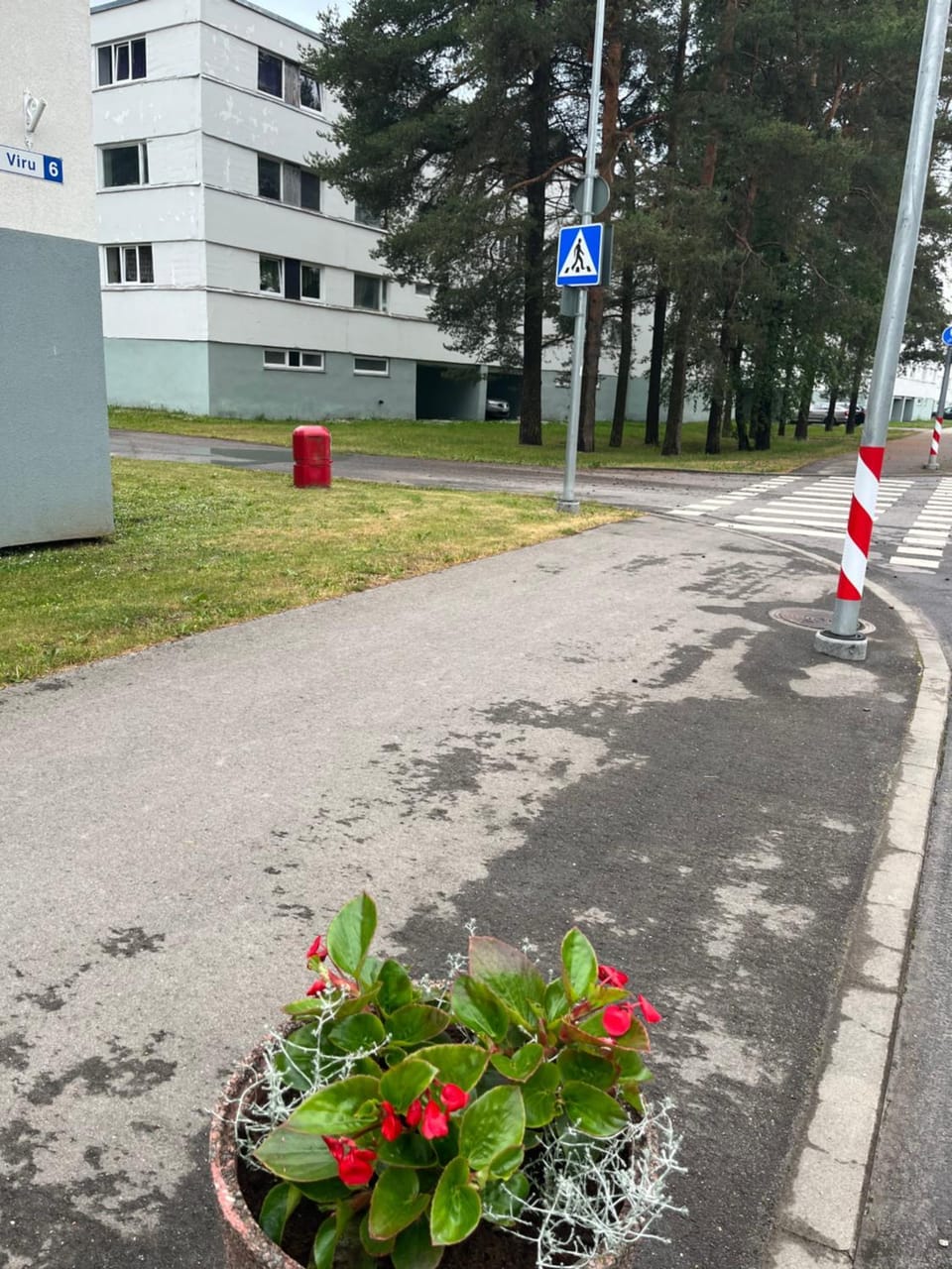 Property building, Neighbourhood