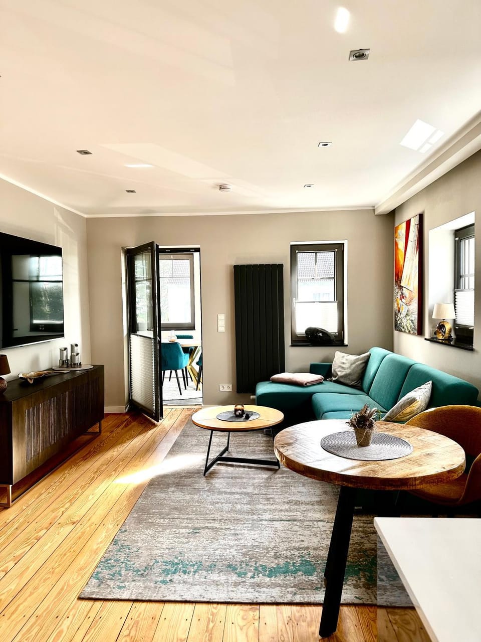 TV and multimedia, Living room, Seating area