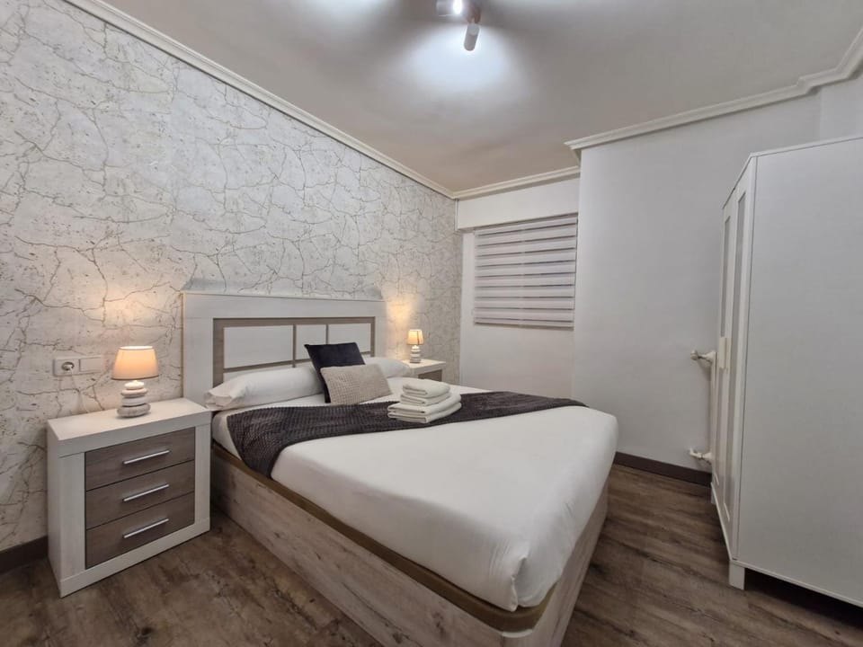 Bed, Photo of the whole room, Bedroom, towels, wardrobe