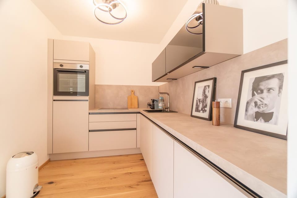 Coffee/tea facilities, dishwasher, pet friendly, stove, kitchen