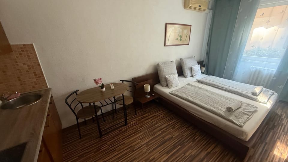 Hermina Apartmanok Victor Hugo utca Apartment in Budapest