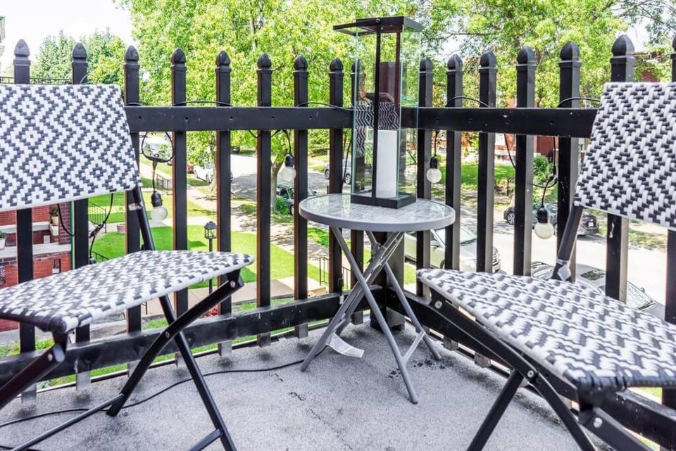 Beautiful 6BR 2 Kitchens Duplex By StayStLouis House in Saint Louis