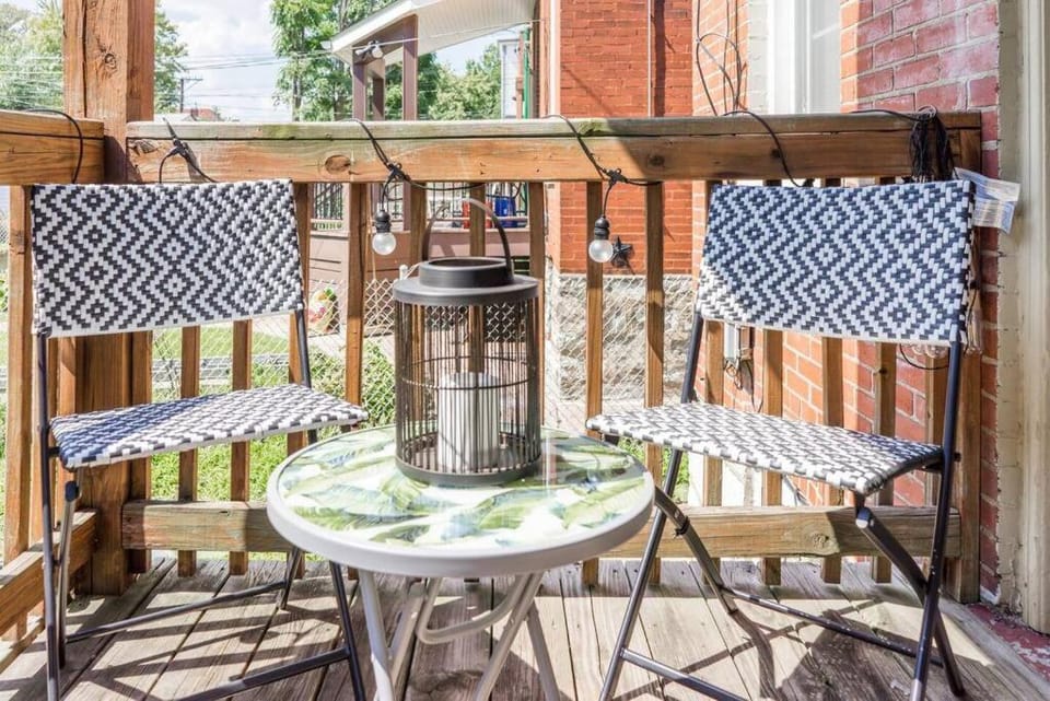 Beautiful 6BR 2 Kitchens Duplex By StayStLouis House in Saint Louis