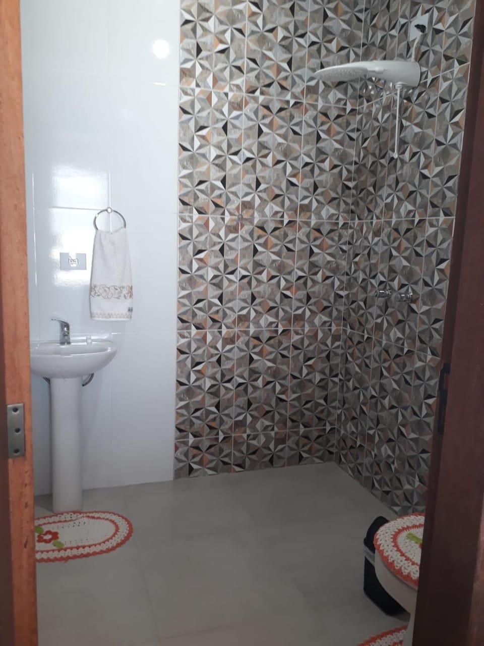 Shower, Toilet, Bathroom
