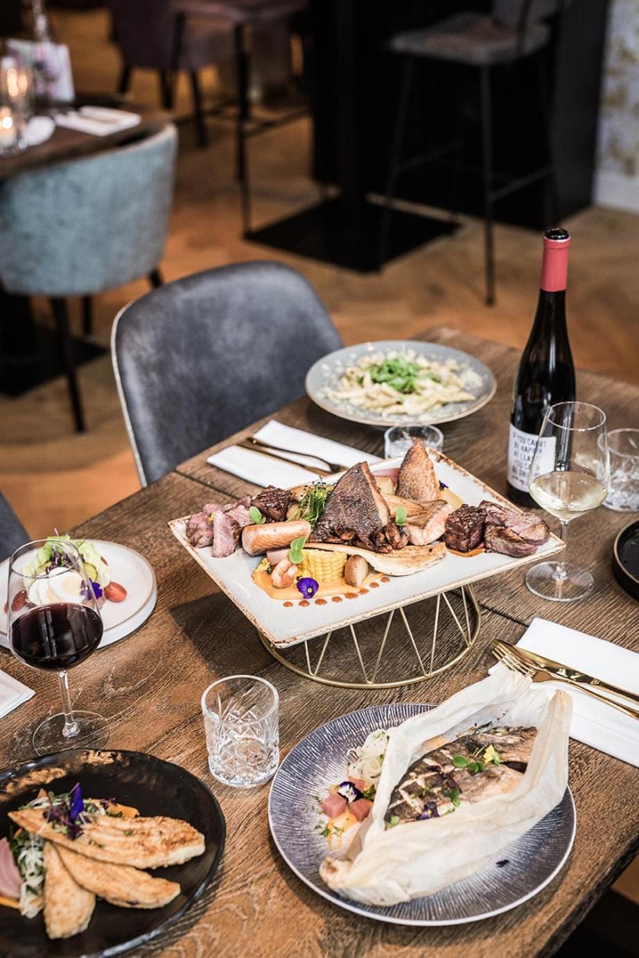 Restaurant/places to eat, Food and drinks, On site, Food, Dinner