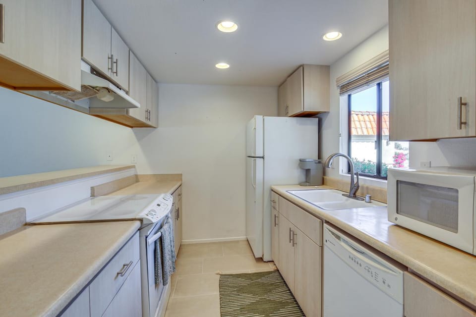 Pet-Friendly Palm Desert Retreat: Golf Course View House in Palm Desert