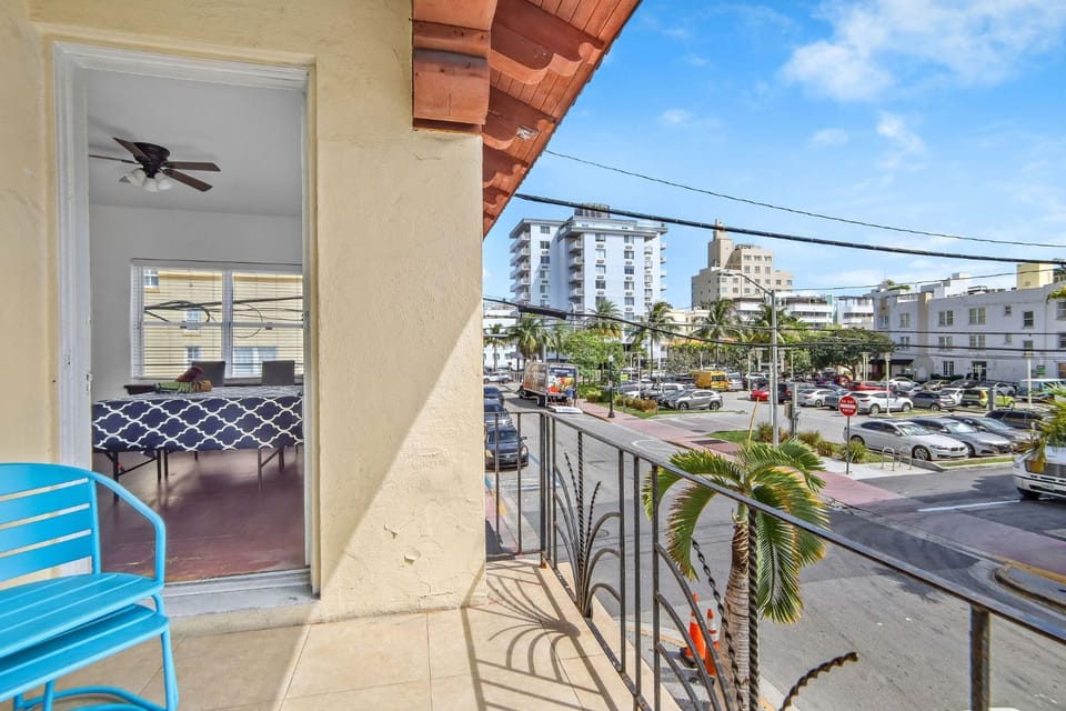 View (from property/room), Balcony/Terrace, Street view