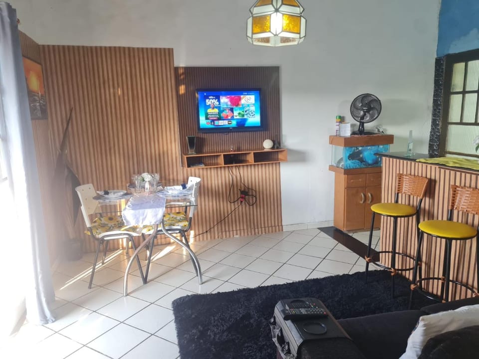 Beleza de Angra Apartamento inteiro vista mar com varanda Apartment in Angra dos Reis