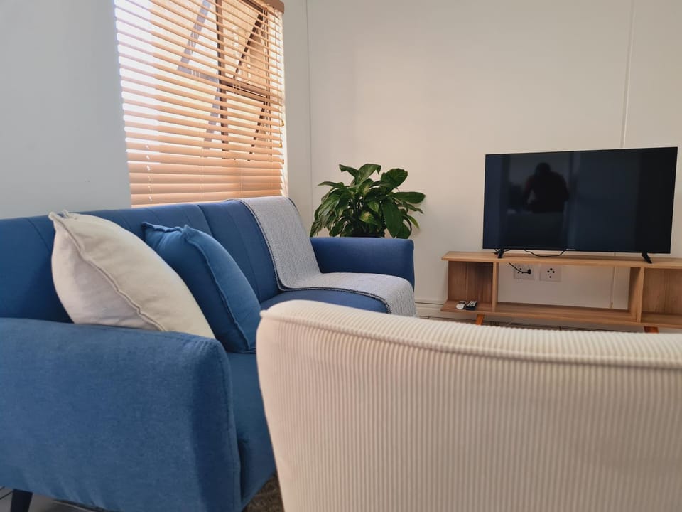 Beautiful 2 bed 2 bath apartment @ Westpoint in Sandton Apartment in Sandton