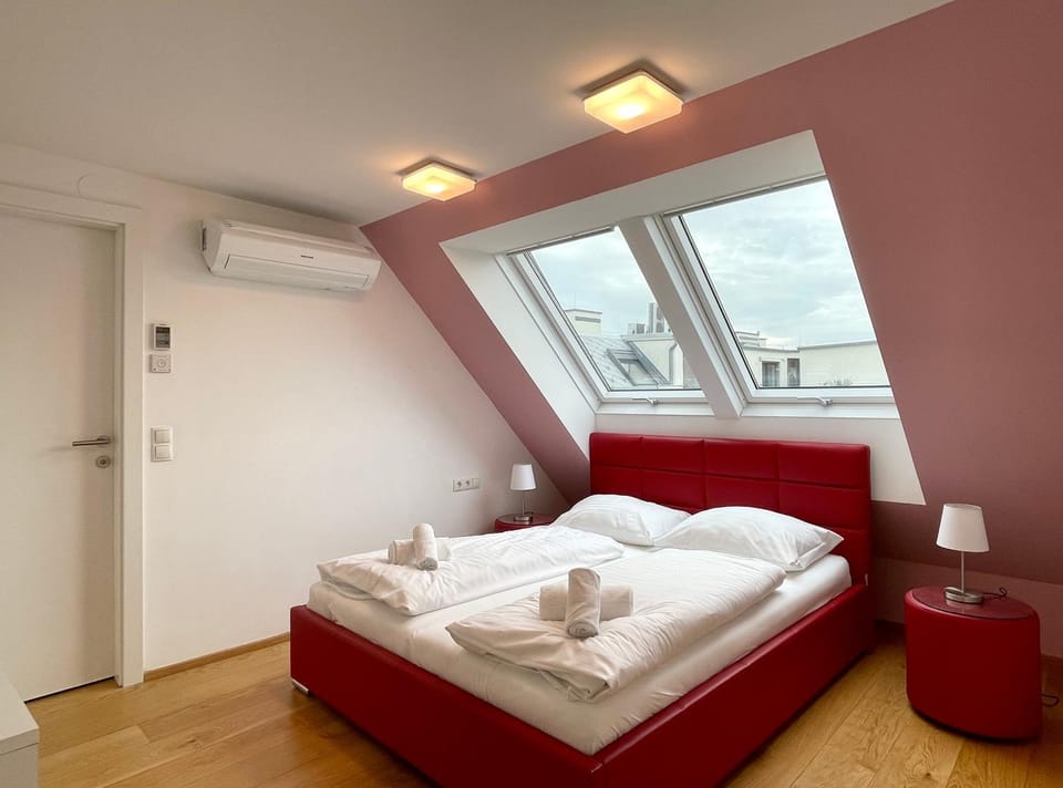 Bed, Photo of the whole room, Bedroom, towels, air conditioner