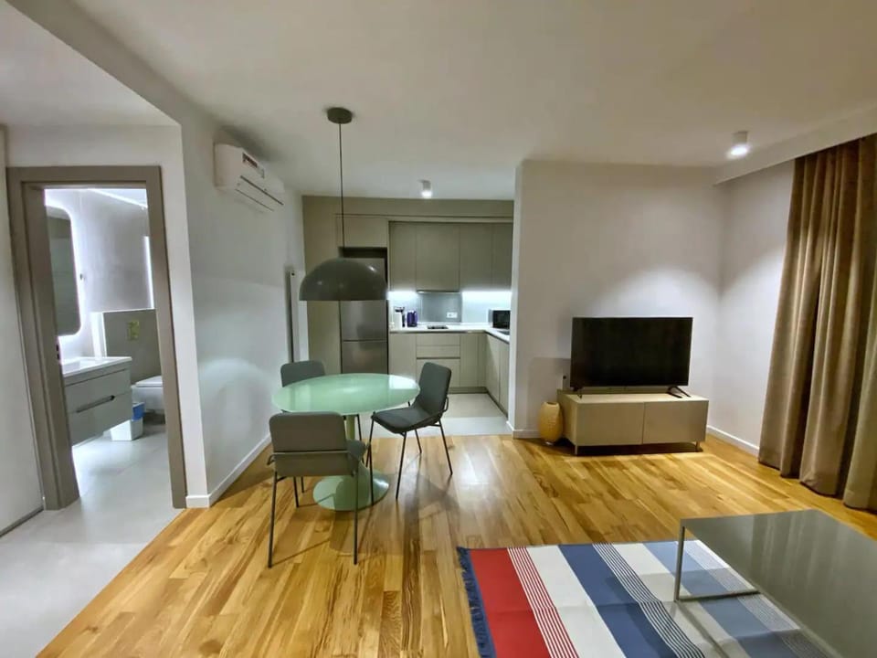 TV and multimedia, Living room, Dining area
