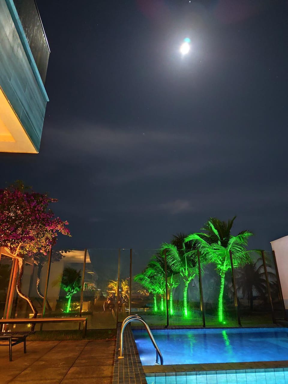 Beach, Pool view