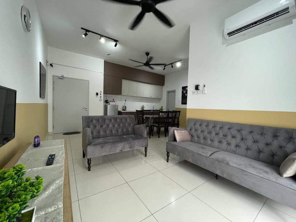 TV and multimedia, Kitchen or kitchenette, Living room, Dining area, fireplace, minibar, air conditioner