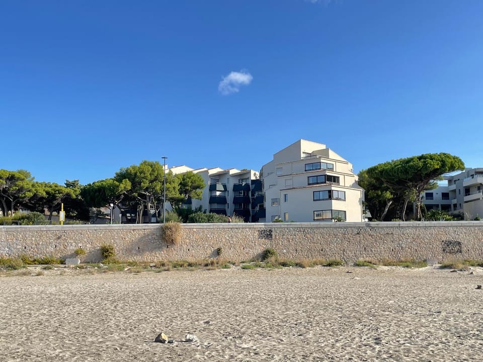 Studio à 50m de la plage avec parking privé, 4 couchages à Sète - FR-1-338-549 Apartment in Occitanie