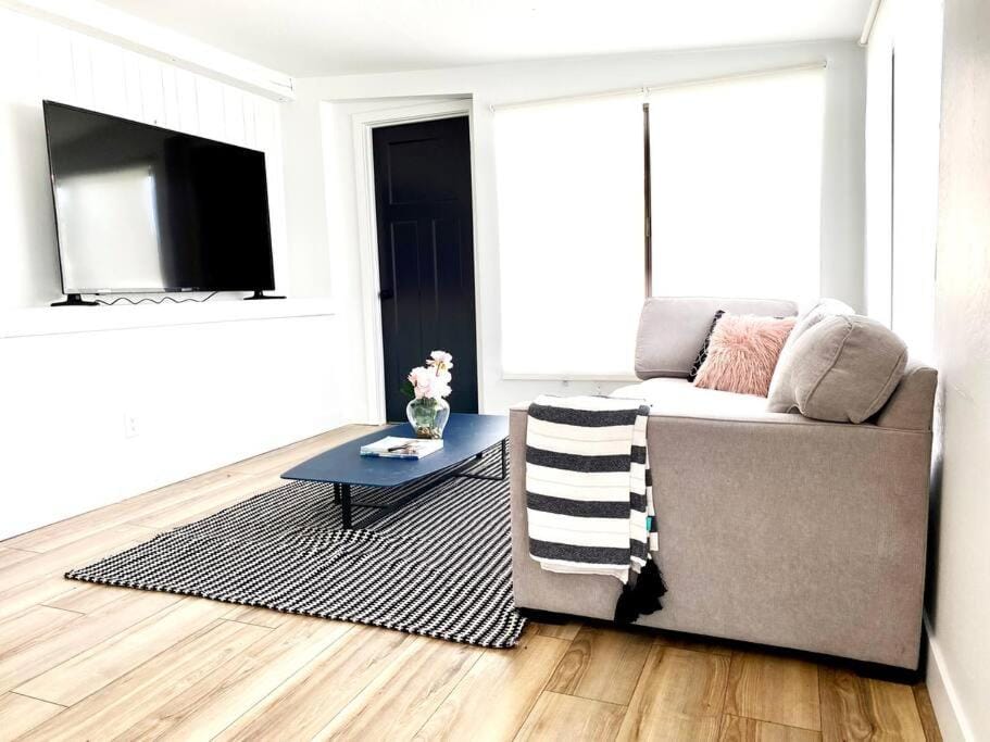 Newly remodeled beauty in Phoenix House in Phoenix