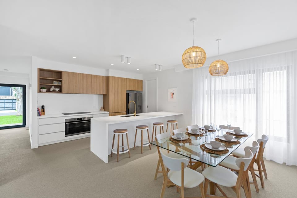 Kitchen or kitchenette, Food and drinks, Dining area, Food, dishwasher, oven, stove