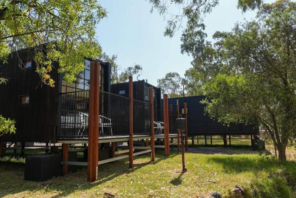 Property building, Natural landscape