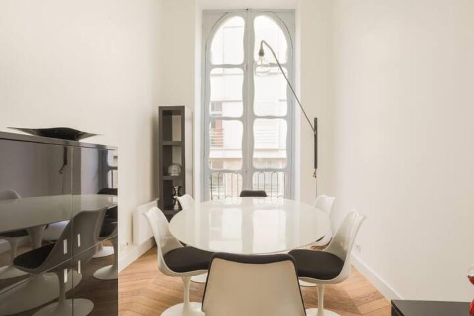 Seating area, Dining area