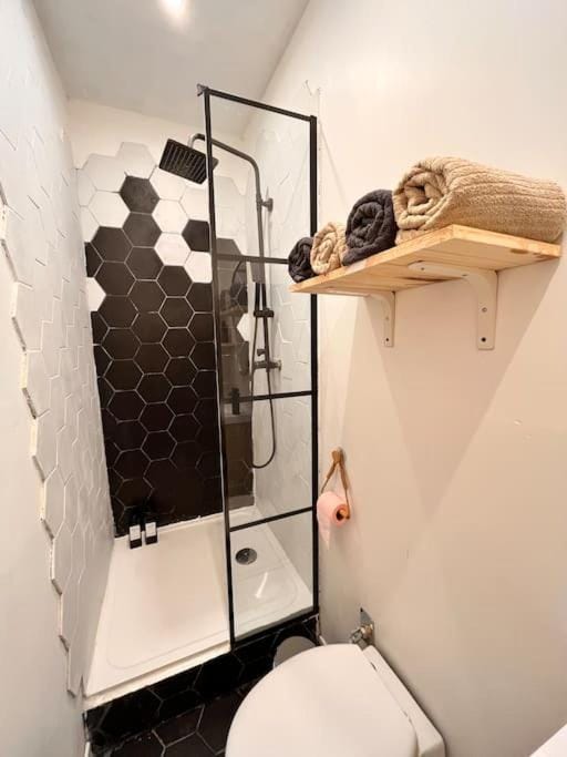 Cosy appartment close to train station, Paris and CDG airport Apartment in Île-de-France