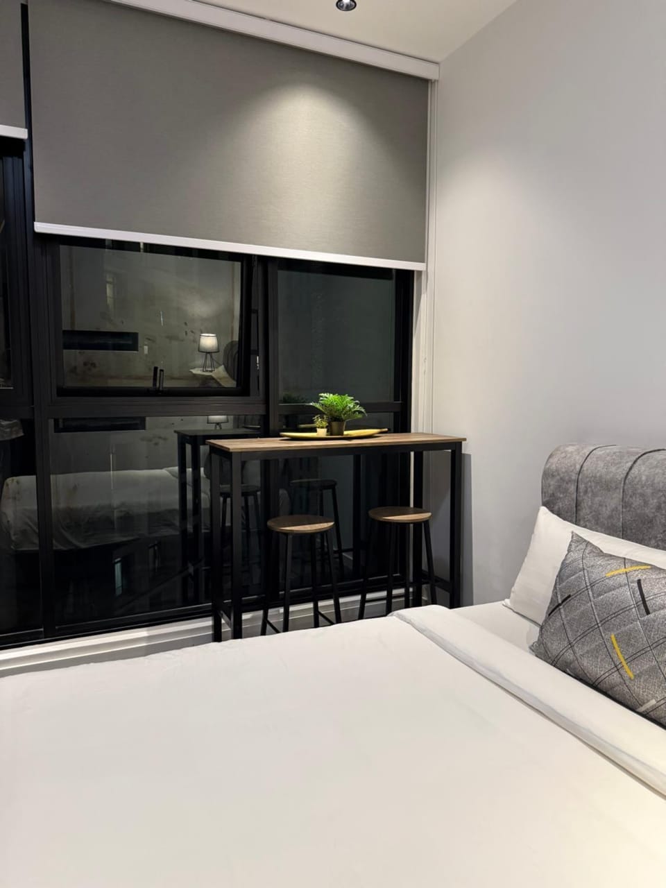 Bed, Living room, Seating area, Bedroom