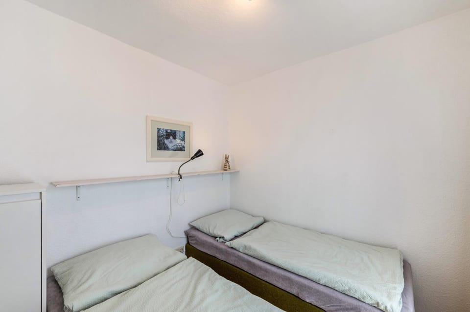 Property building, Living room, Bedroom