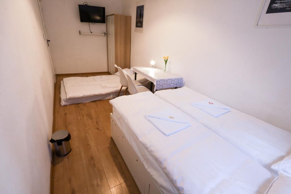 Pest-port apartment 4 rooms for 16 person Apartment in Budapest