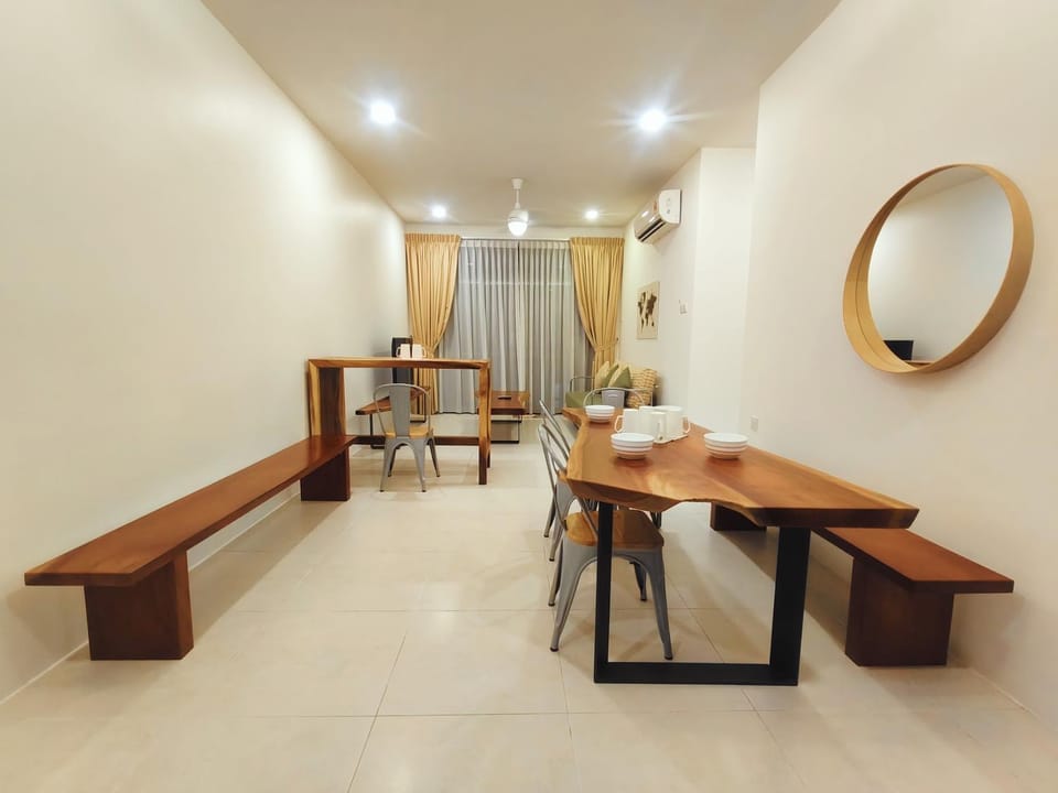 Living room, Seating area, Dining area