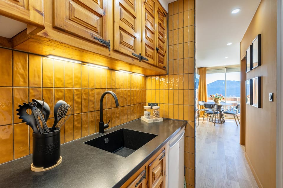 Kitchen or kitchenette, stove