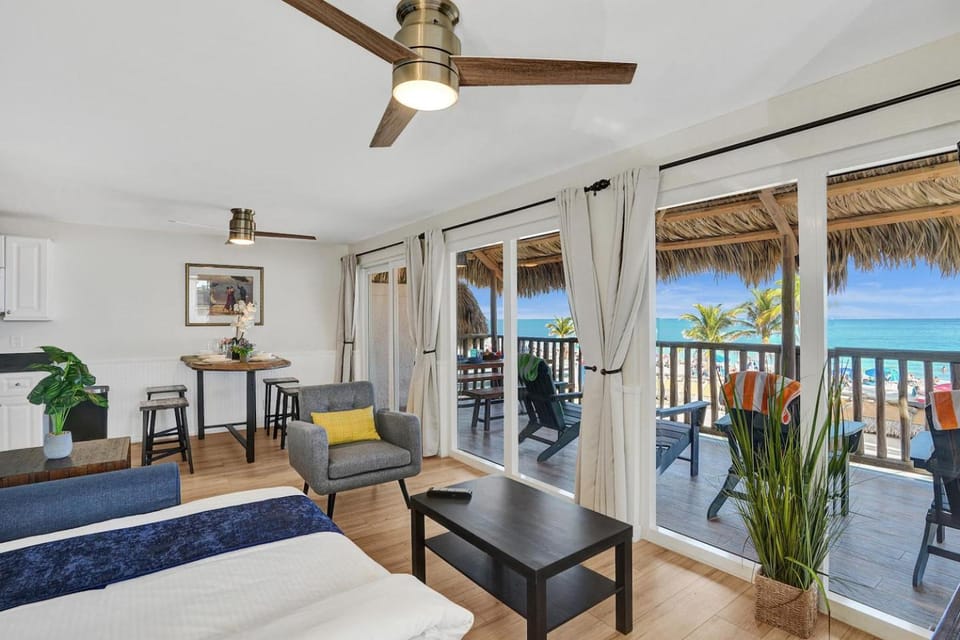Balcony/Terrace, Living room, Dining area, Sea view
