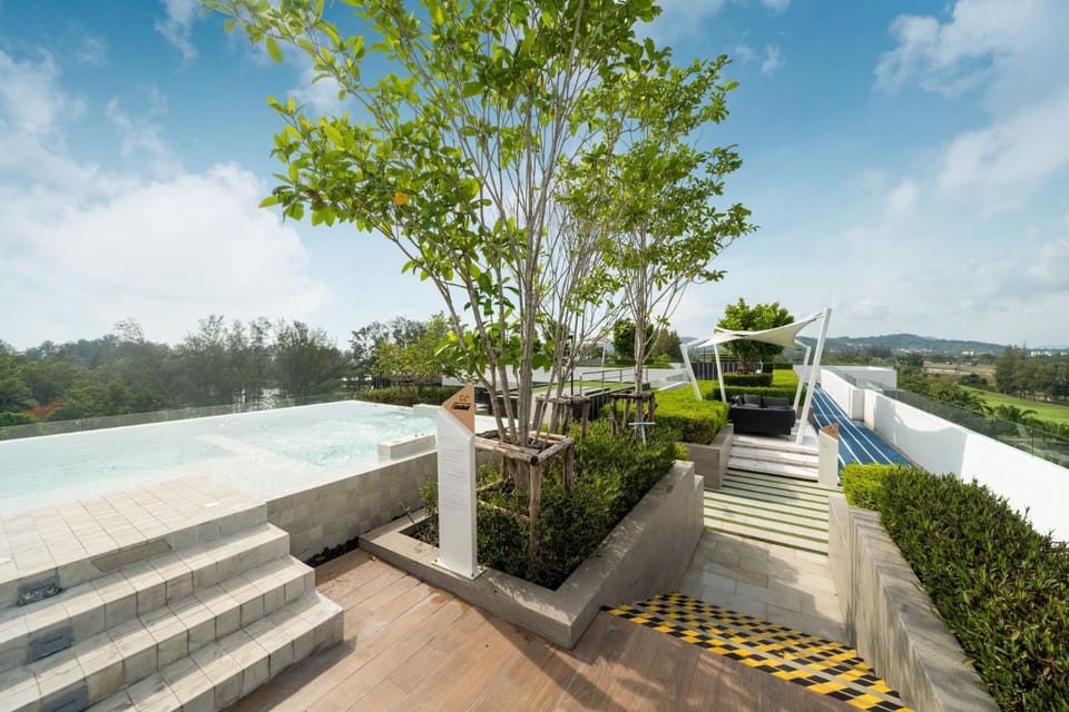 Pool view, Swimming pool