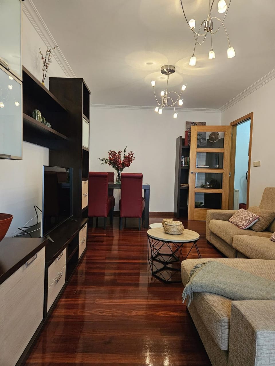 Communal lounge/ TV room