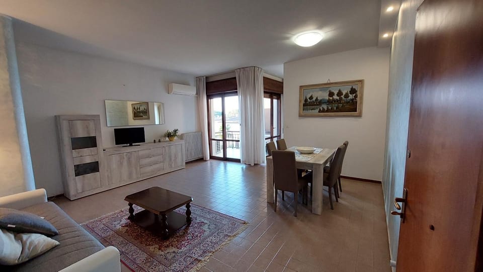 Gardenia Holiday Apartment - a 50 m dal lago Apartment in Lazise