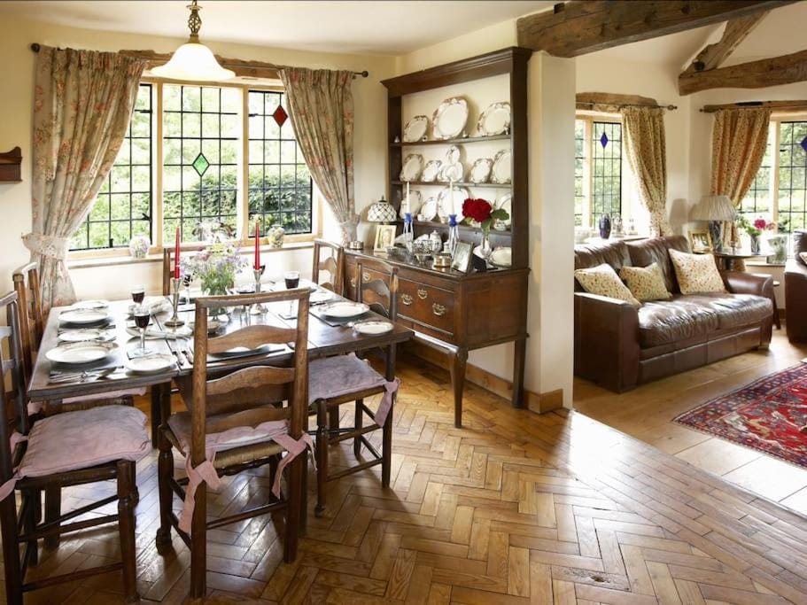 Long Cover Cottage House in Malvern Hills District