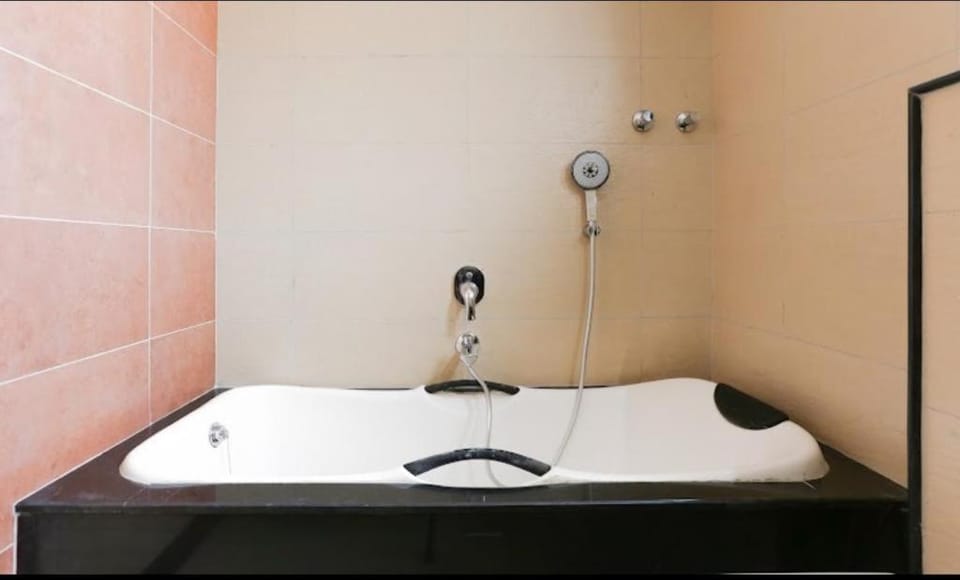 Bathroom, Bath