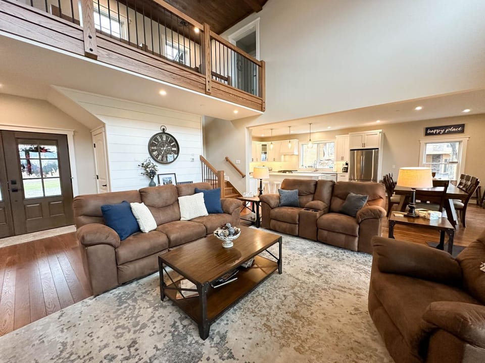 7th Heaven House in McHenry