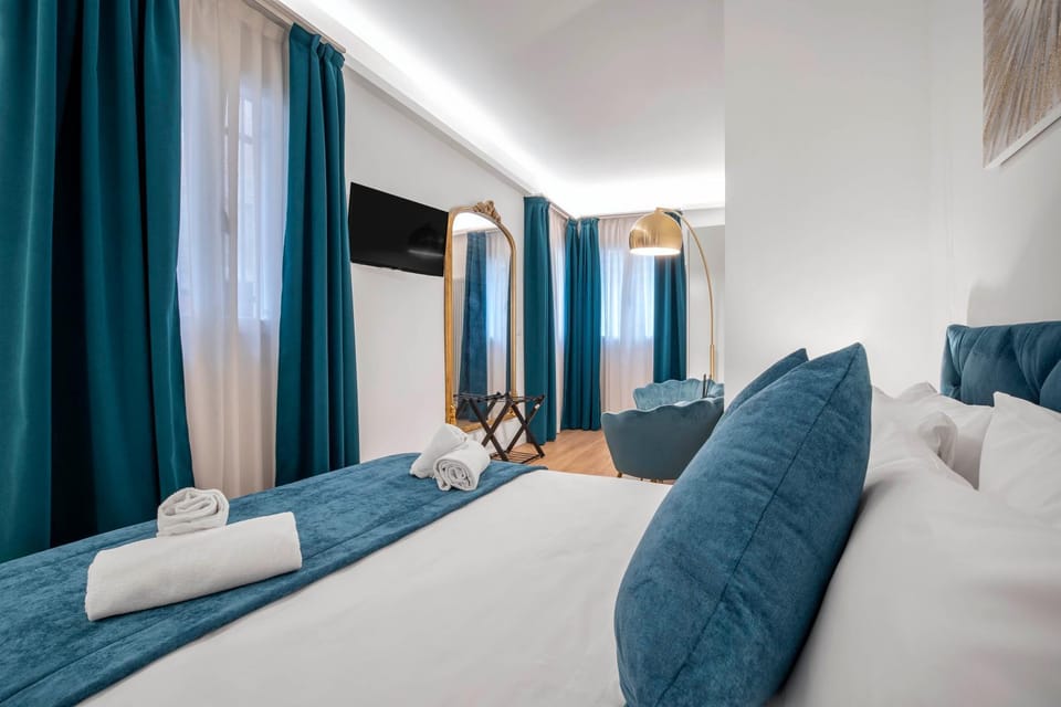 TV and multimedia, Photo of the whole room