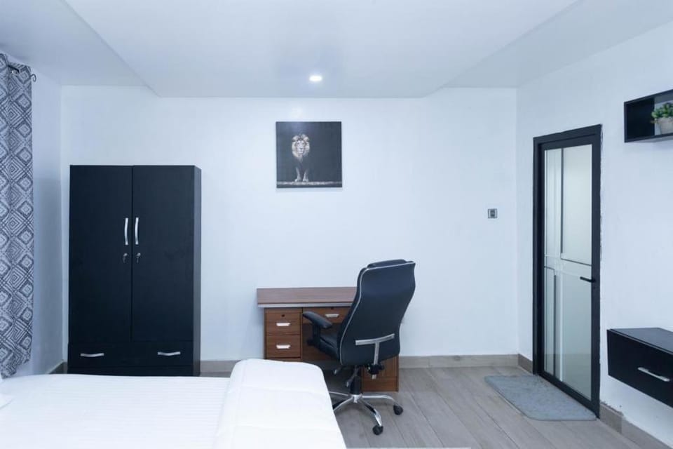 Seating area, Bedroom, hair dresser, wardrobe