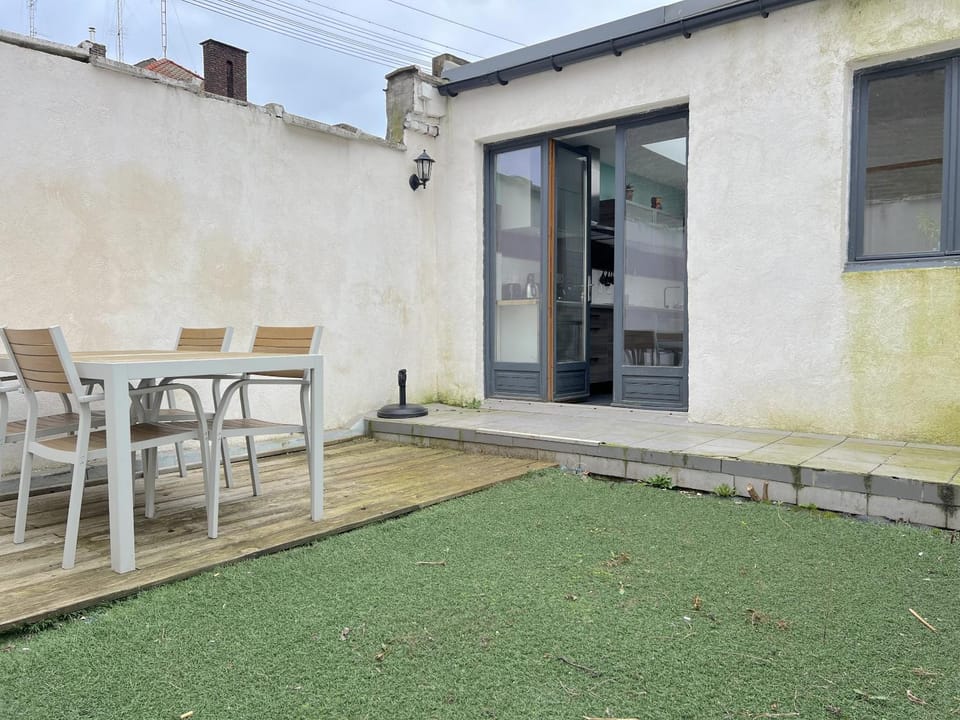 Property building, Balcony/Terrace