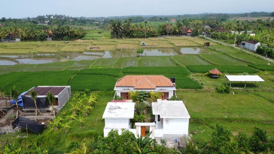 Sumbul View Surfcamp Bed and Breakfast in Bali