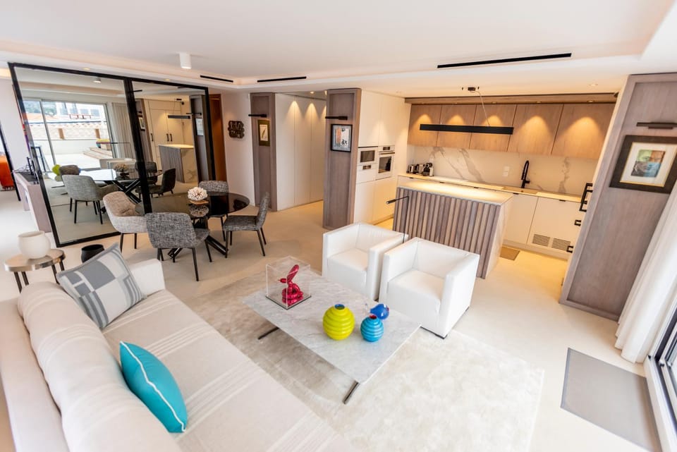 Kitchen or kitchenette, Living room, Seating area, Dining area, pet friendly