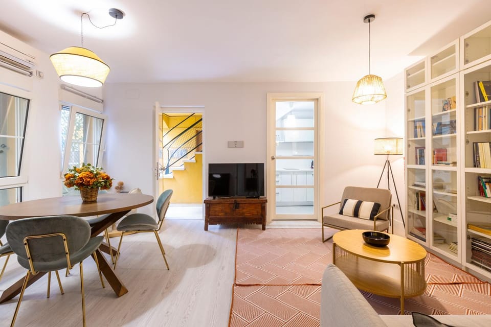 Living room, Dining area, air conditioner