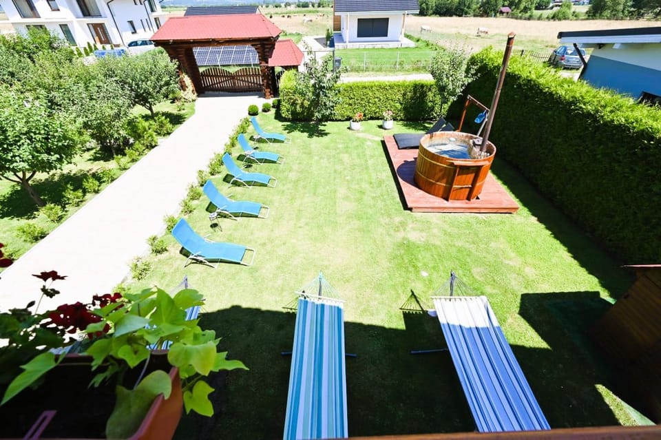 Garden, sunbed