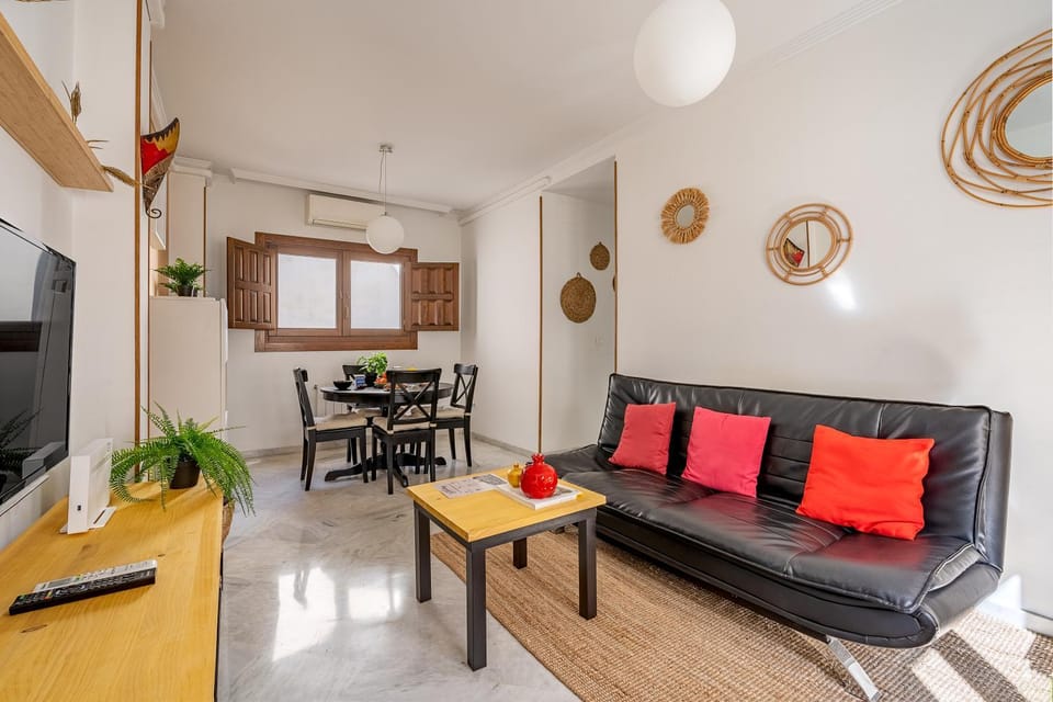 Ancha de la Virgen Junto a Fuente de las Batallas con Aire Acondicionado y Wifi Apartment in Granada