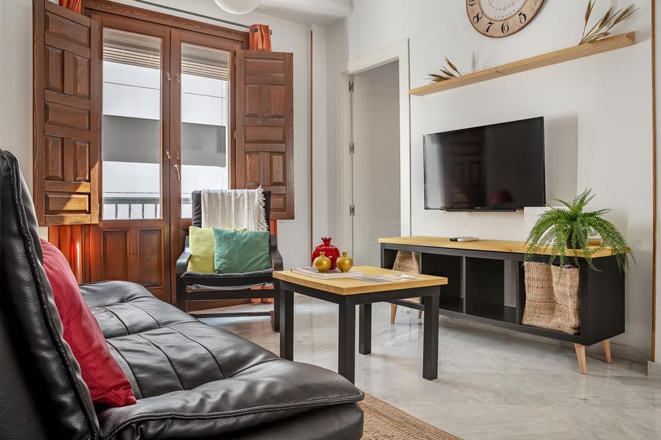 Ancha de la Virgen Junto a Fuente de las Batallas con Aire Acondicionado y Wifi Apartment in Granada