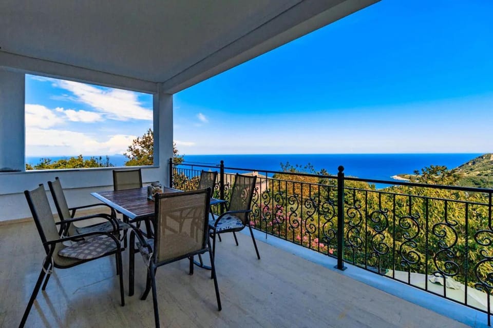 Day, View (from property/room), Balcony/Terrace, Dining area, Sea view