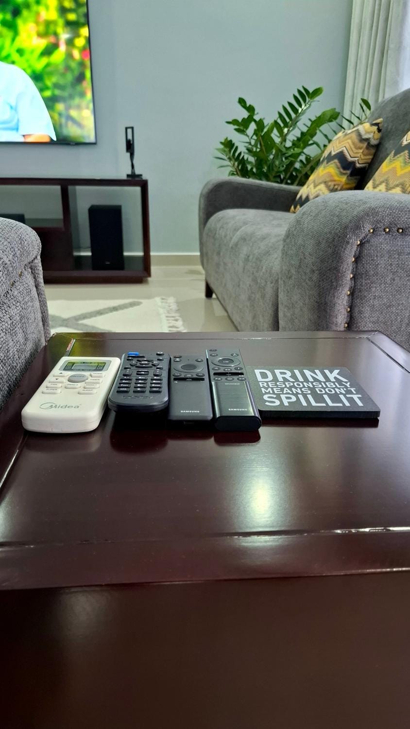 Communal lounge/ TV room, TV and multimedia, Living room, Seating area, Evening entertainment