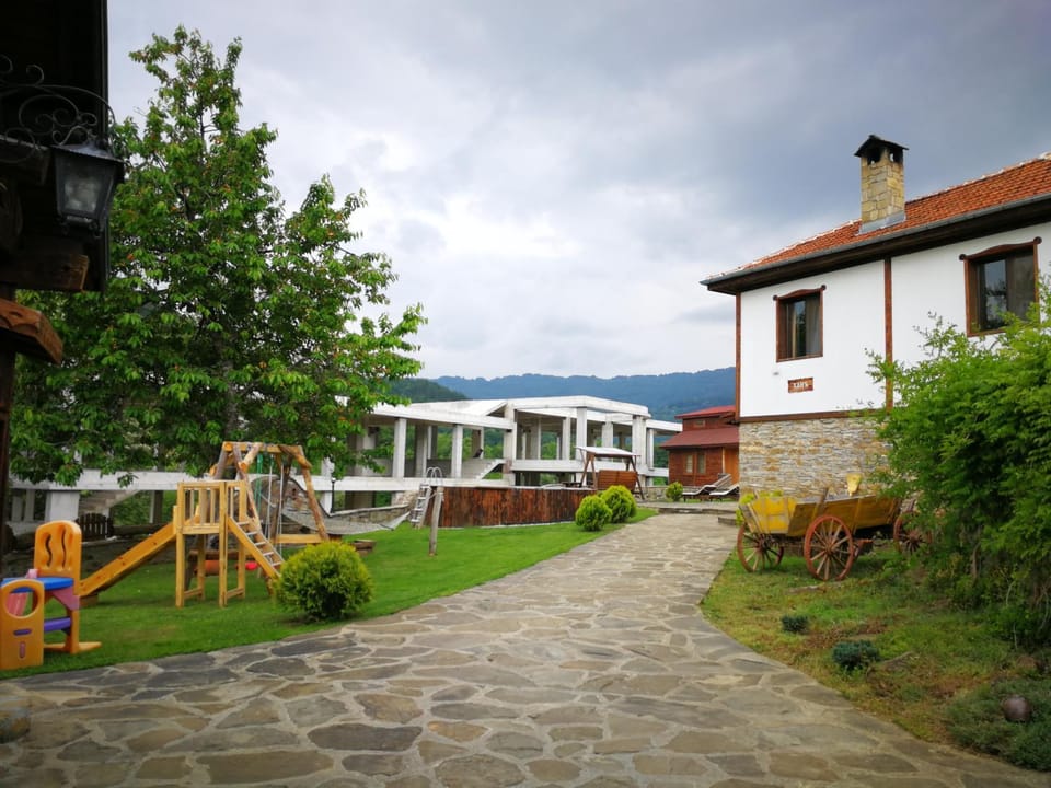 BBQ facilities, Garden, Balcony/Terrace, Swimming pool