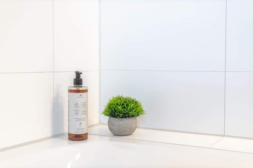 Bathroom, Bath